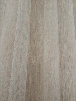Mesa de escritorio Ikea con cajonera.