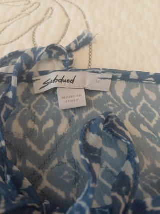Blusa de gasa Subdued