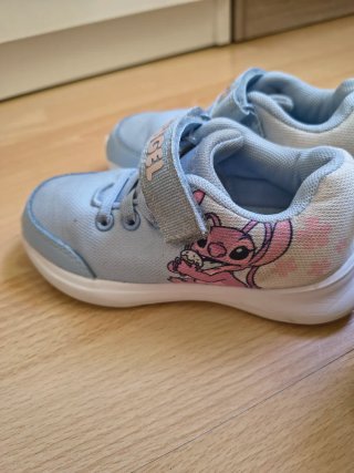 Botines Gioseppo t 28 y zapatillas Lilo&Stitch t27