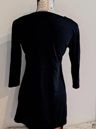 Vestido negro manga 3/4