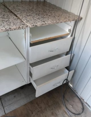 Mueble de cocina con encimera