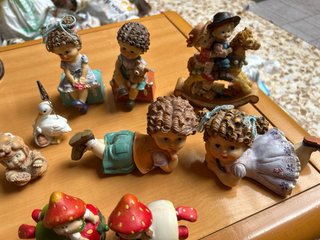 Lote de 9 Figuras Infantiles de Resina