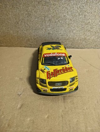 Coche Scalextric Audi TT Amarillo