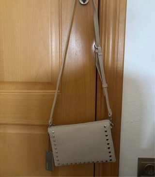 Bolso Parfois Beige Tachuelas Asa ajustable, tamb