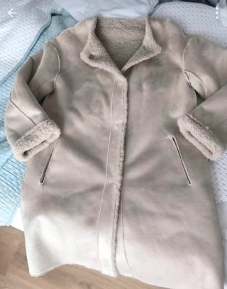 Abrigo beige de borreguito