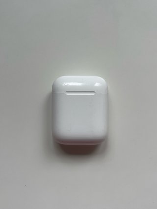 AirPods Apple