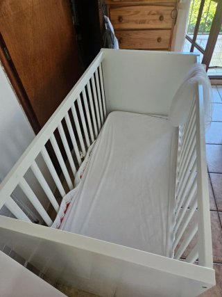 Cuna bebé/niño blanca