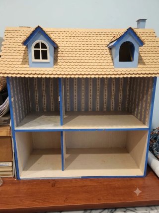 Casa de Muñecas de Madera