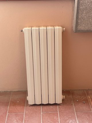 Termosifone in ghisa beige
