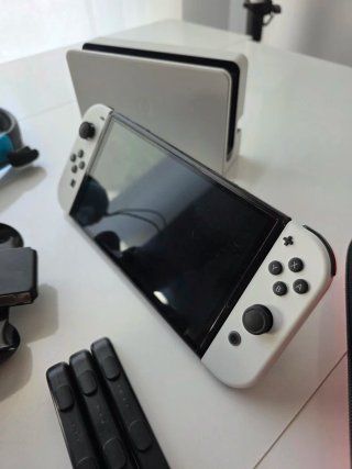 Nintendo Switch OLED + Accesorios