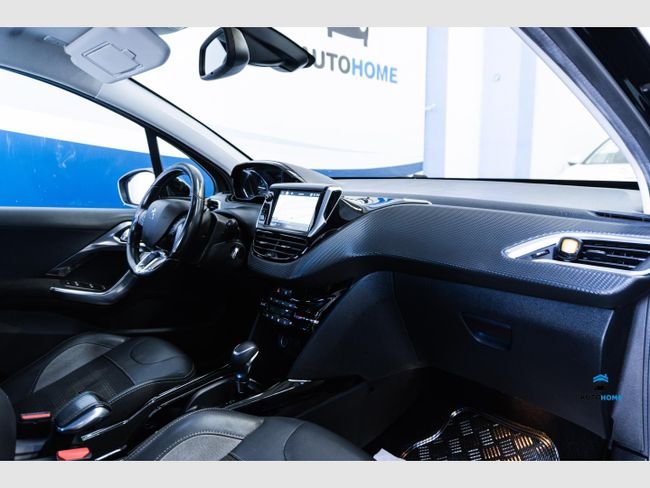 Peugeot 2008 1.2 Pure Tech S&S Allure EAT6 (2017) 2018, foto 11