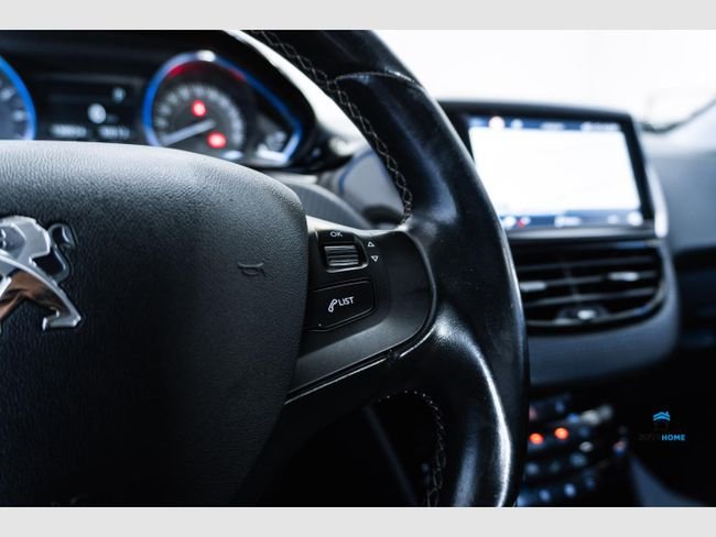 Peugeot 2008 1.2 Pure Tech S&S Allure EAT6 (2017) 2018, foto 21