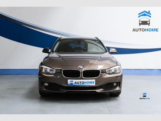 BMW Serie 3 318 d Touring (0.0) 2015, foto 2