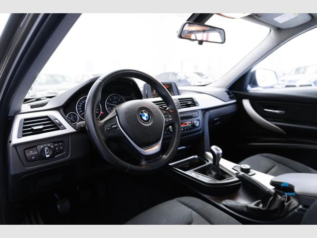 BMW Serie 3 318 d Touring (0.0) 2015, foto 9