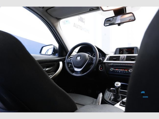 BMW Serie 3 318 d Touring (0.0) 2015, foto 12