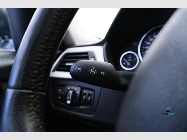 BMW Serie 3 318 d Touring (0.0) 2015, foto 17