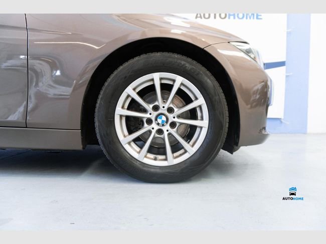 BMW Serie 3 318 d Touring (0.0) 2015, foto 27