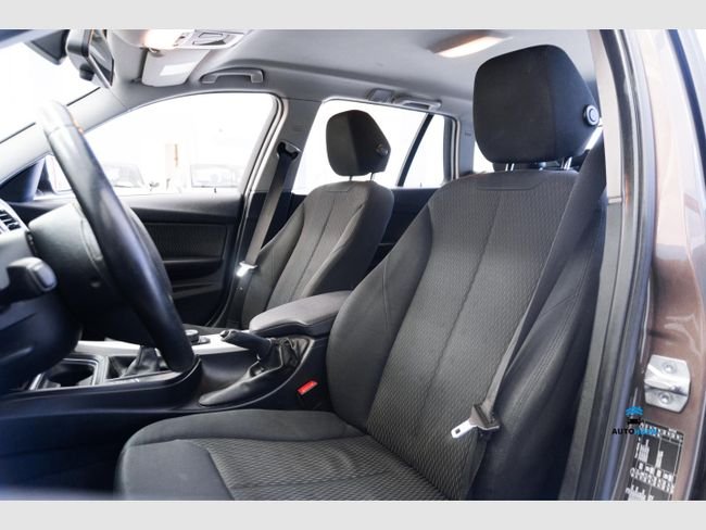 BMW Serie 3 318 d Touring (0.0) 2015, foto 28