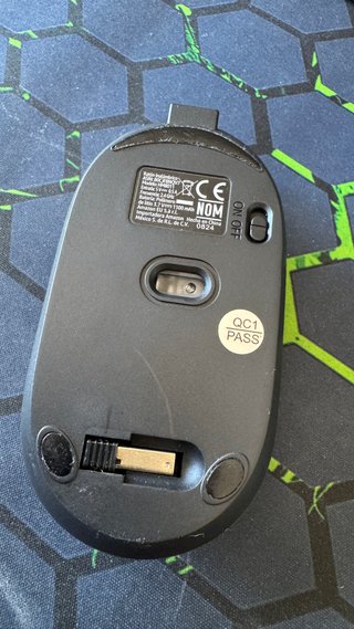 Teclado y Ratón Inalámbrico Amazon Basics HK8