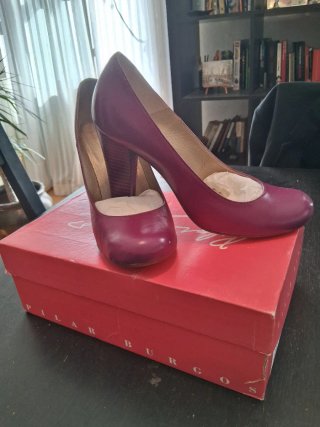 Zapatos de tacón Pilar Burgos morados talla 40