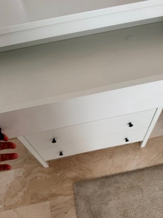 Cómoda IKEA Blanca de 5 Cajones.