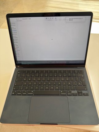 MacBook Air 2022 256GB medianoche (pantalla rota)