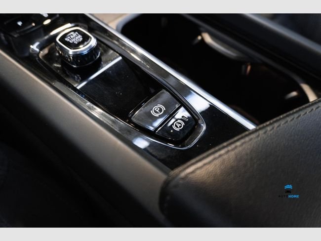 Volvo XC60 2024, foto 29