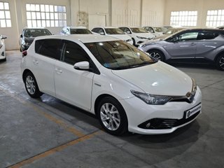 Toyota Auris 1.8 140H Hybrid Active