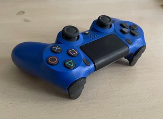 PlayStation 4 + Monitor PEAQ + mando + 4 juegos