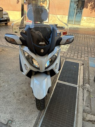 Suzuki Burgman 650