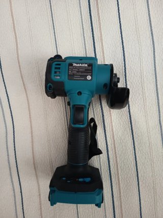 Mini radial Makita