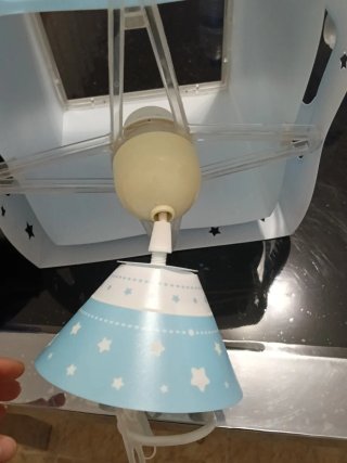 Lámpara de techo infantil con estrellas