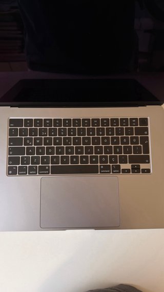 MacBook Air 15” M2 512 GB
