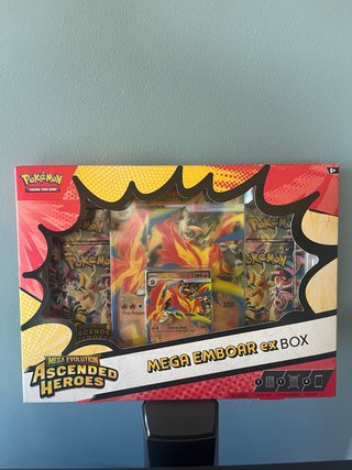Caja Pokémon Mega Emboar EX