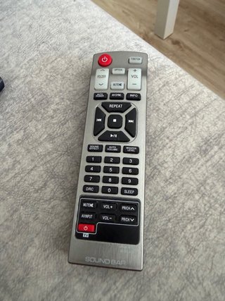 Barra de sonido LG negra, usada en perfecto estado