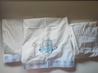 Lote 2 Juegos de Sábanas y 2 Protectores Carrito