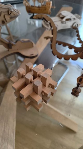 Figuras madera, 1 por 10, todas 70