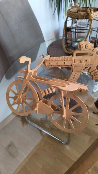 Figuras madera, 1 por 10, todas 70