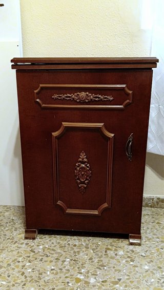 Máquina de coser Refrey 427 VZ en mueble