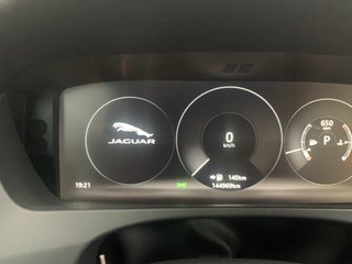Jaguar F-Pace 2016