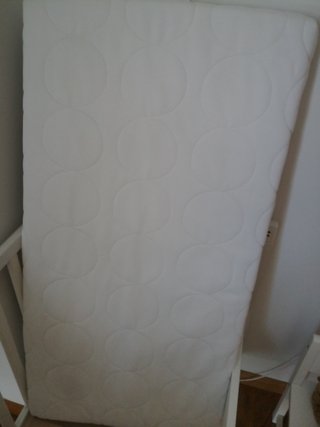 Cuna madera Sniglar + colchón espuma Skönast IKEA