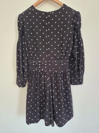Mono Guess talla M negro con lunares blanco