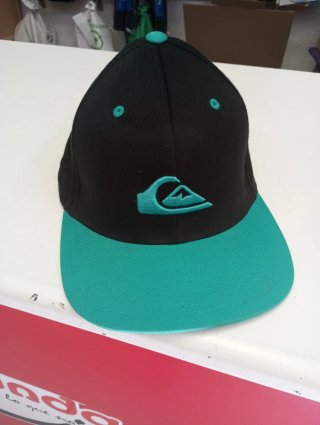 Gorra Quiksilver Negra y Turquesa