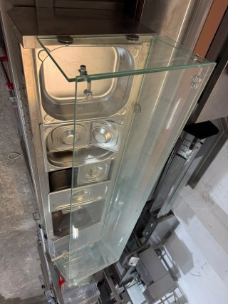 Mueble expositor de acero inoxidable con cristal