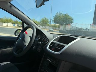 Peugeot 207 2010