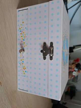 Cajita de música y joyero infantil