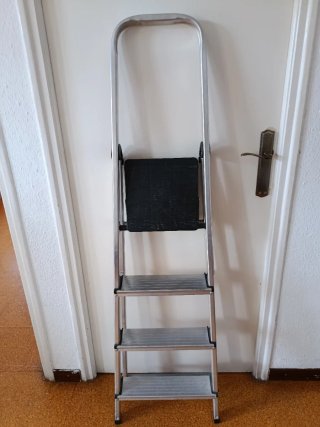 Urge vender!!! Escalera Plegable de Aluminio