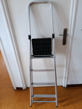 Urge vender!!! Escalera Plegable de Aluminio