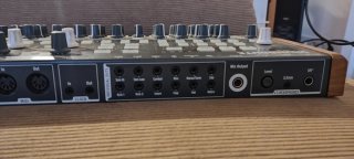 Arturia DrumBrute Caja de Ritmos Analógica
