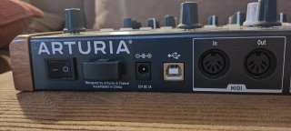 Arturia DrumBrute Caja de Ritmos Analógica